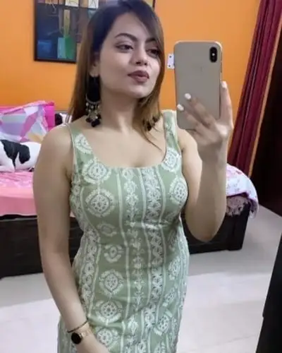 Qamrunisha Khan